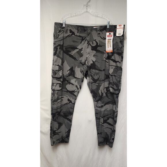 Wrangler Mens Multi-Green Camouflage Cargo Pockets Pants Size 44x 30 - Picture 2 of 9
